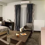 Maison Hotel 3*