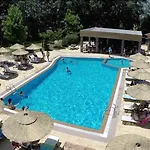 Maison Hotel