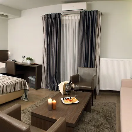 Maison Hotel 3*