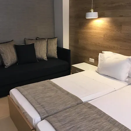Maison Hotel 3*