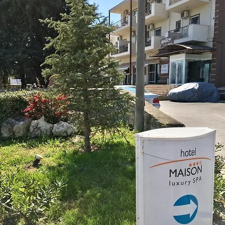 Maison Hotel
