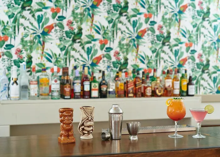Maison Hotel 3*