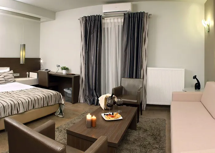 Maison Hotel 3*