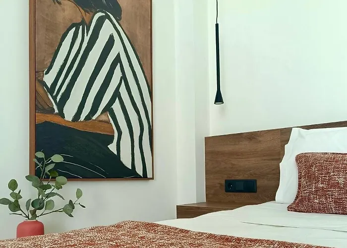 Maison Hotel 3*